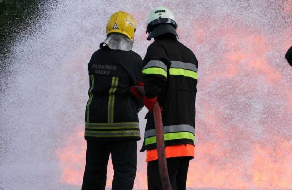 Utenos rajone užsidegus gyvenamam vagonėliui