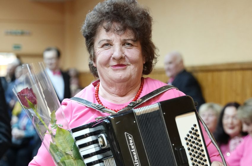 Alytiškė Onutė Tenenienė muzikuoti niekada nepavargsta