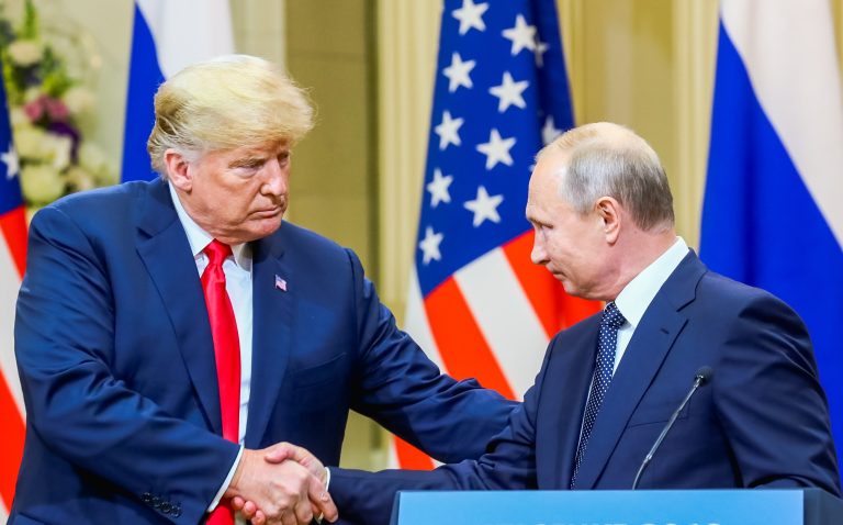D. Trumpas melagingai apkaltino Ukrainą pradėjus karą
