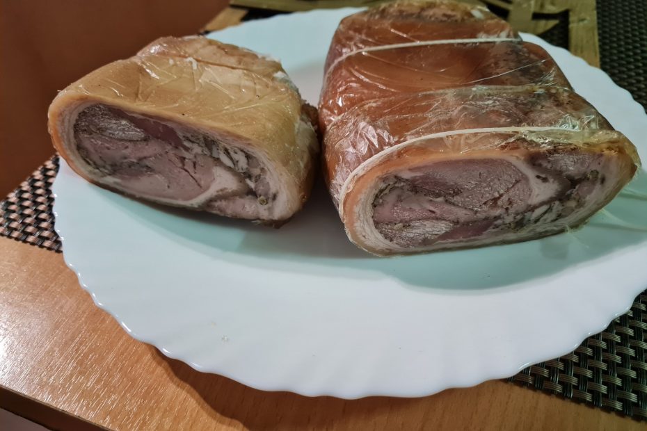 Naminis kiaulienos karkos vyniotinis