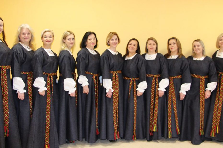 Ansamblis „Pilkos stygos“ kviečia į jubiliejinį koncertą