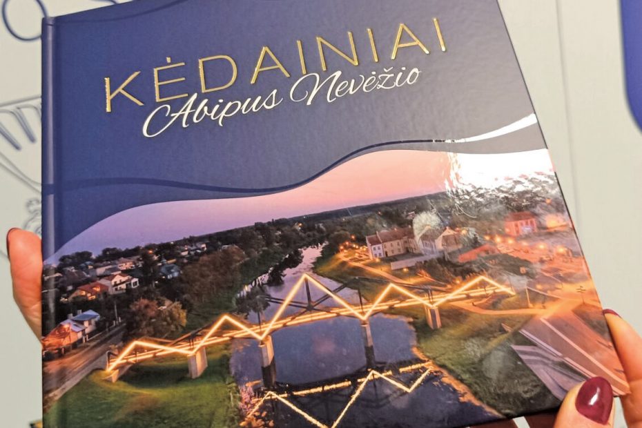 Svetimi savivaldybei fotoalbumą išleido už beveik 10 tūkst. eurų