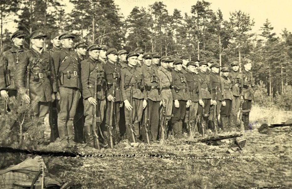 Garbingai palaidoti laisvės gynėjus – visų mūsų pareiga