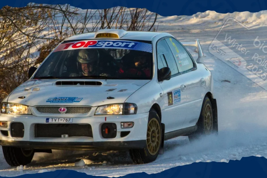 PRIE „BIORINA WINTER RALLY ROKIŠKIS 2025“ STARTO LINIJOS STOS PUSŠIMTIS AUTOMOBILIŲ