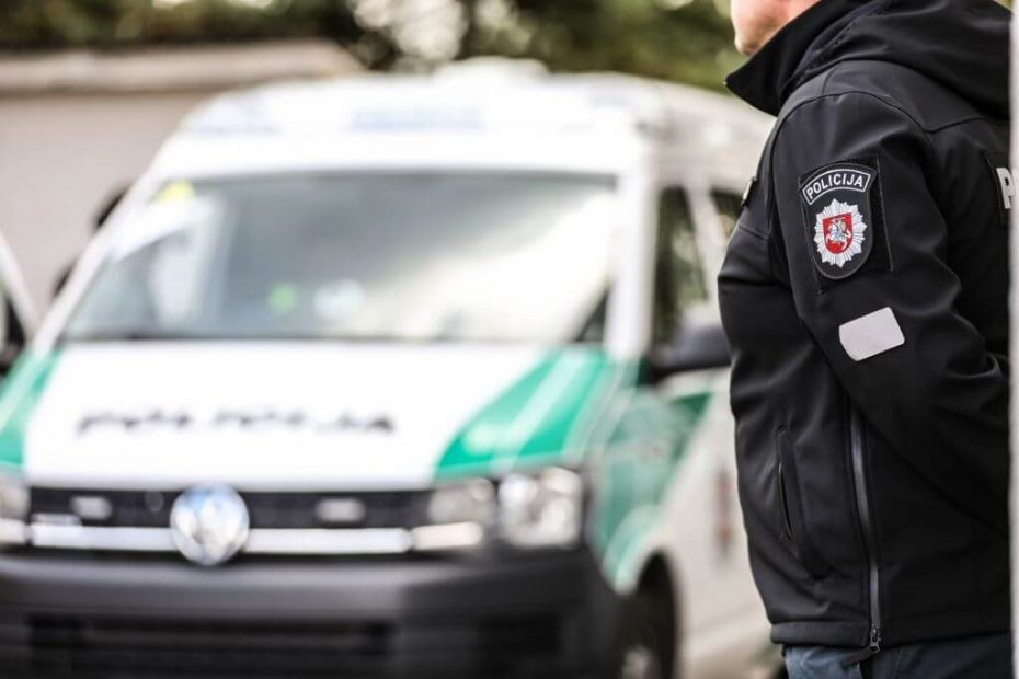 Biržuose iš daugiabučio namo kiemo pavogtas automobilis surastas stovėjimo aikštelėje