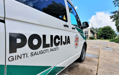 Progimnazijoje Klaipėdoje moksleivis sužalojo socialinę darbuotoją