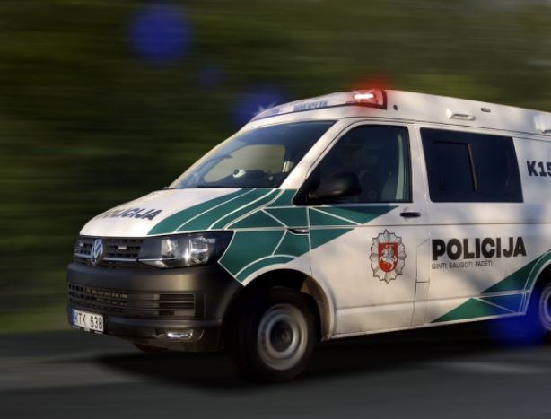 Balandžio 14 d. Alytaus apskr. VPK įvykių suvestinėje – kyšis pareigūnui