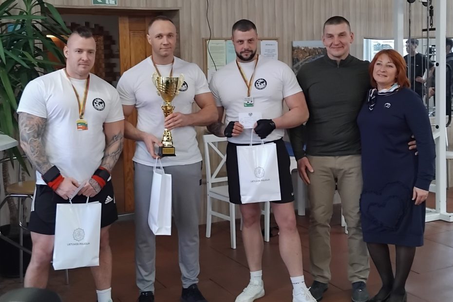 ZARASŲ SPORTO KLUBE „MARSAS” VYKO UTENOS AVPK ŠTANGOS SPAUDIMO GULINT ČEMPIONATAS