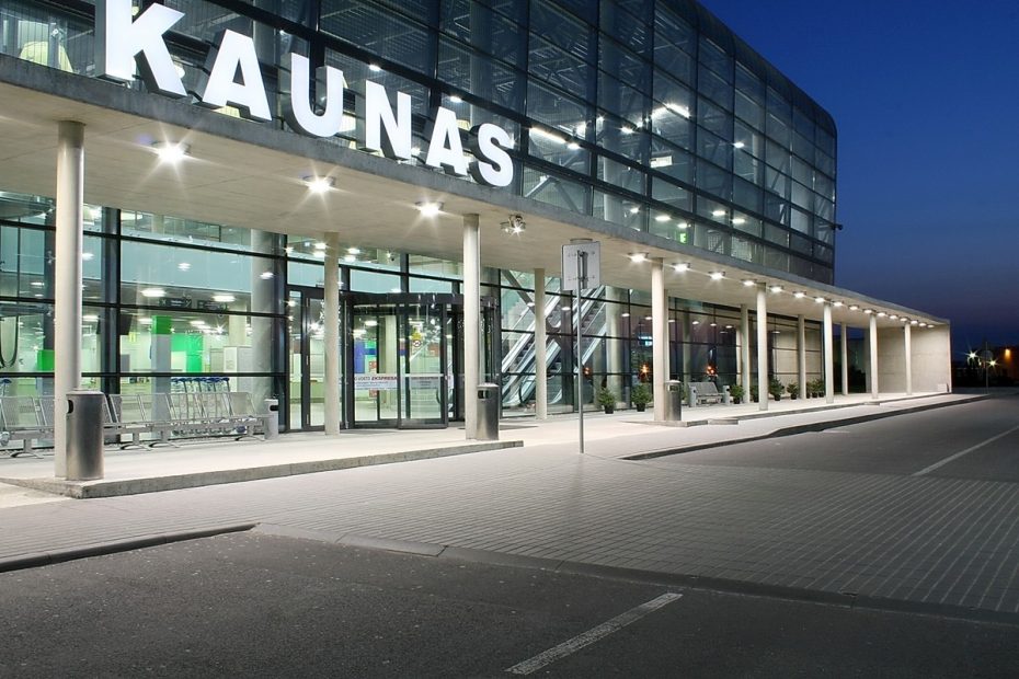 Kauno oro uoste iškils daugiaaukštė automobilių stovėjimo aikštelė