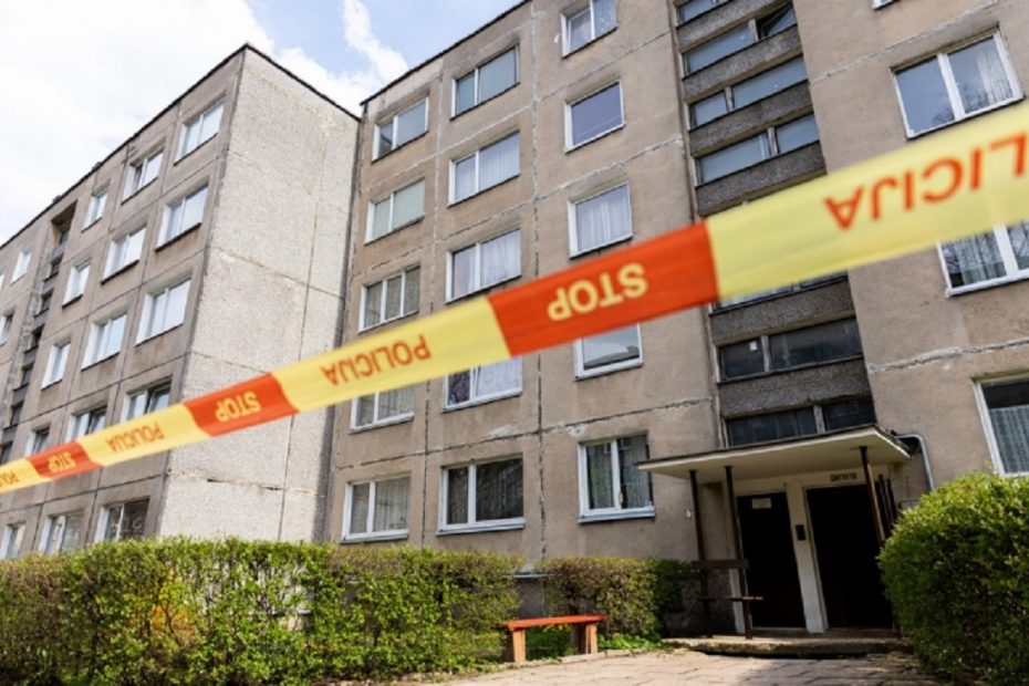 Tragedija Kėdainiuose: daugiabučio laiptinėje rastas žiauriai nužudytas vyras