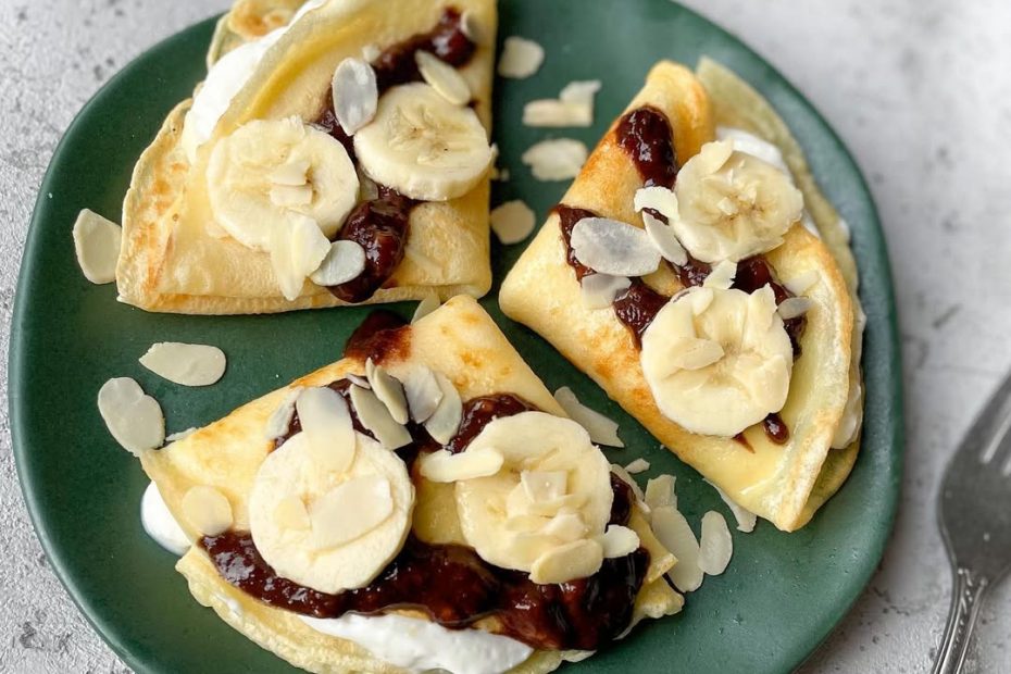 Purūs pusryčių blynai su šokoladiniu bananų kremu