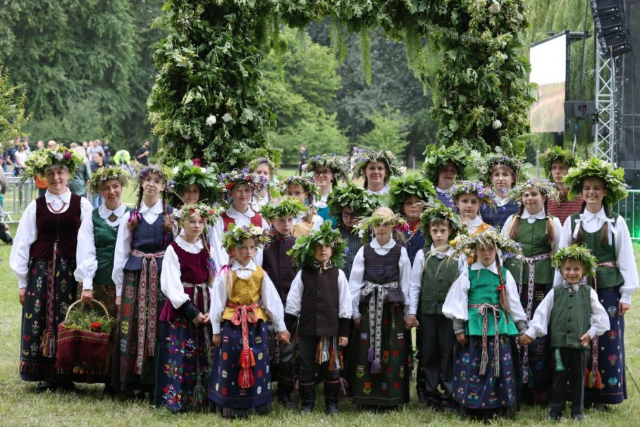 Marijampoliečiai Jonines šventė prie Šešupės krantų