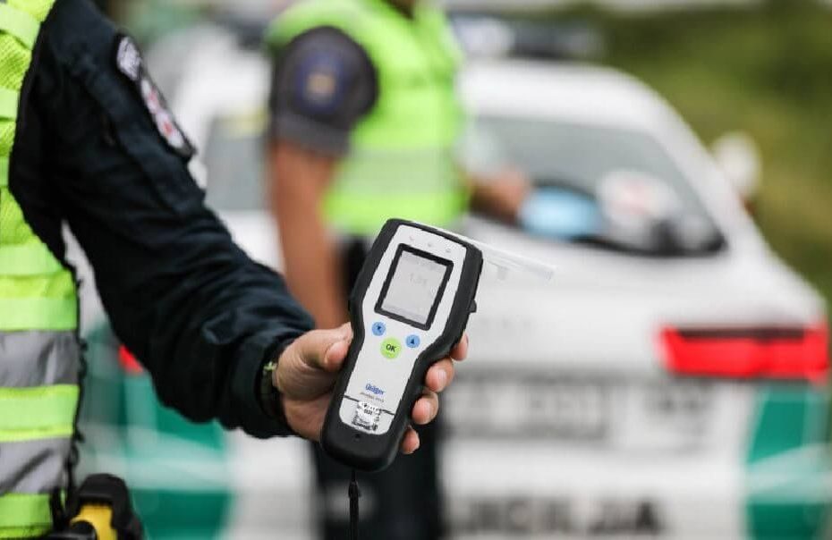 Neblaivi vairuotoja Klaipėdoje apdaužė tris automobilius