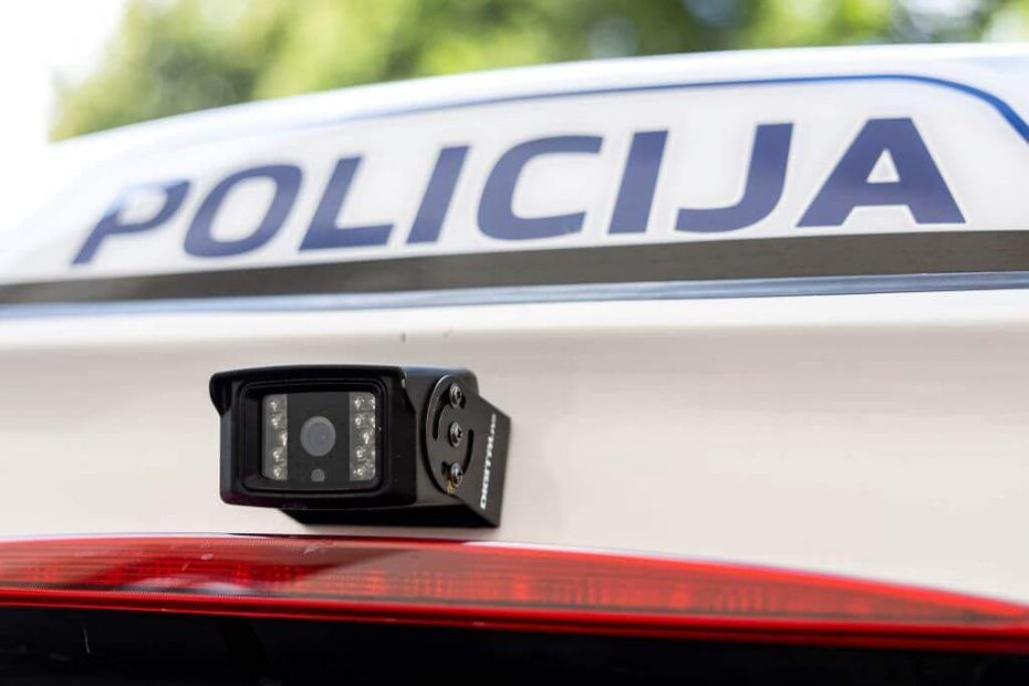 Rokiškyje du neblaivūs vyriškiai sumušė vairuotoją ir pagrobė jo automobilį