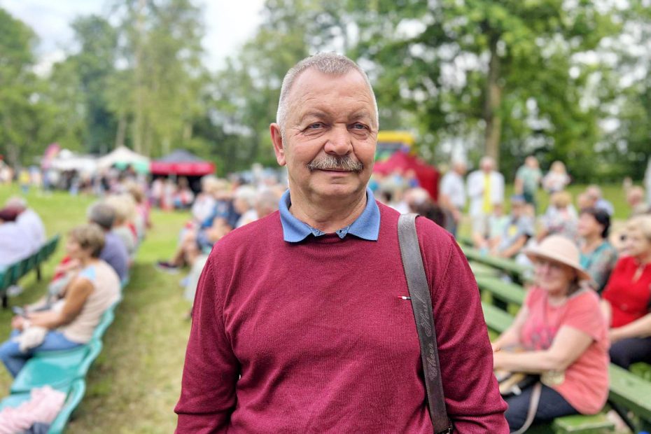 Petras Sarneckas iš Alovės ieško bendraklasių