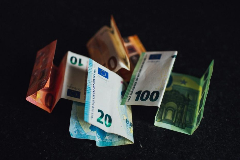 Dingo du tūkstančiai eurų