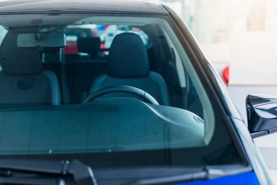 Kokį automobilio stiklo gamintoją rinktis