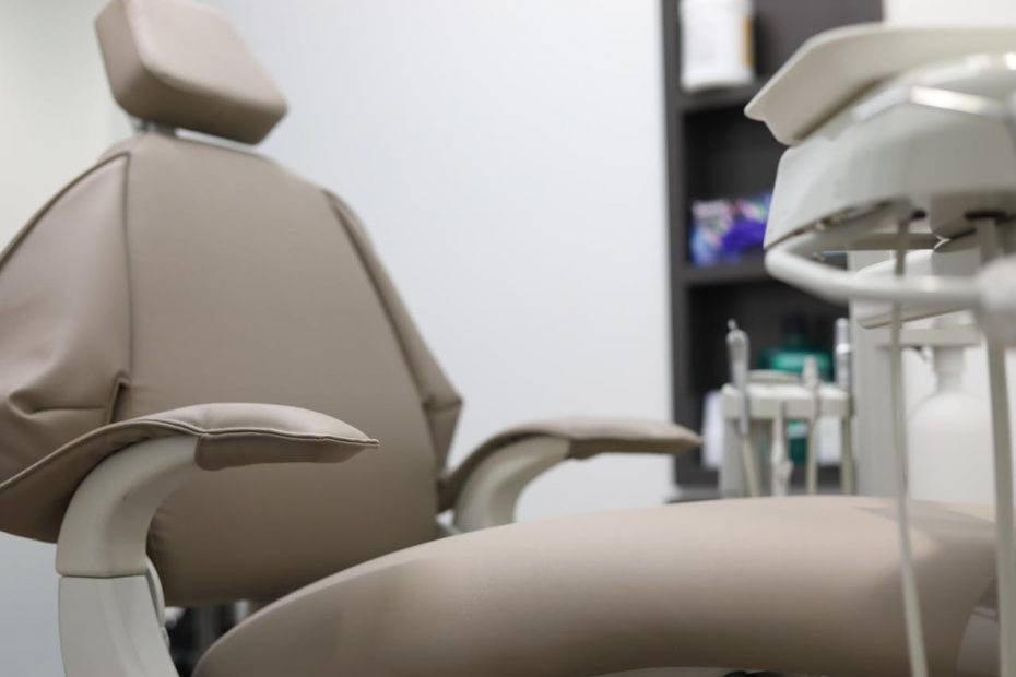 Periodontito gydymas ir prevencija šiuolaikinėje odontologijoje