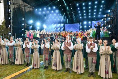 Šakiuose šurmuliavo miesto šventė „Aš myliu Šakius 2025“