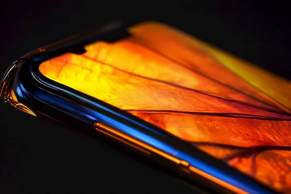 Sulankstomas „iPhone“ – vis arčiau realybės: nutekėjo ekrano dydžiai