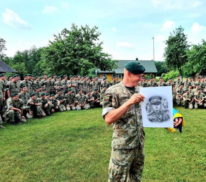A. Ramanauskas-Vanagas įkvepia Lietuvos žmones gintis ir remti Ukrainą kovoje prieš okupantus