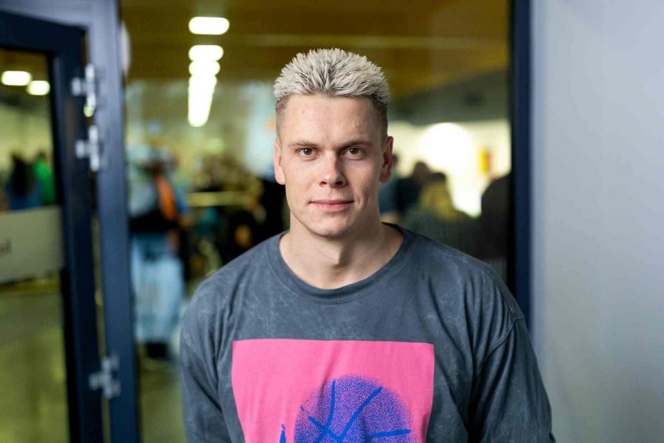 Žymūs plaukikai kviečia prisidėti prie iniciatyvos ir išmokyti 102 autistiškus vaikus plaukti