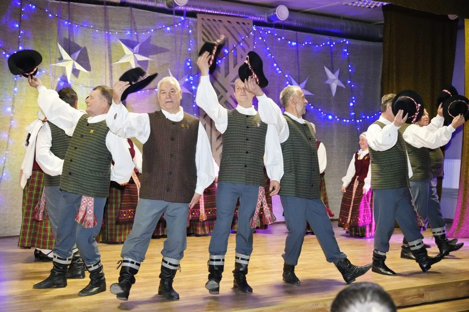 Padėkos vakaras Teizuose (foto+video)