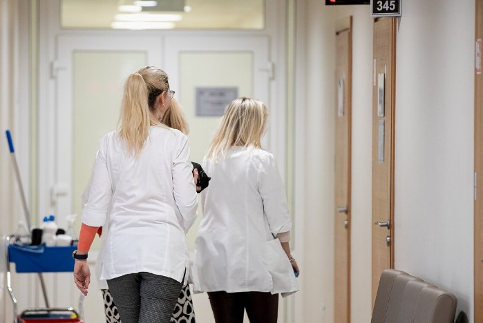 VšĮ Alytaus apskrities S. Kudirkos ligoninėje dėl padidėjusio pacientų srauto ir didelio stacionaro lovų užimtumo susidarė laikinas pacientų lovų trūkumas